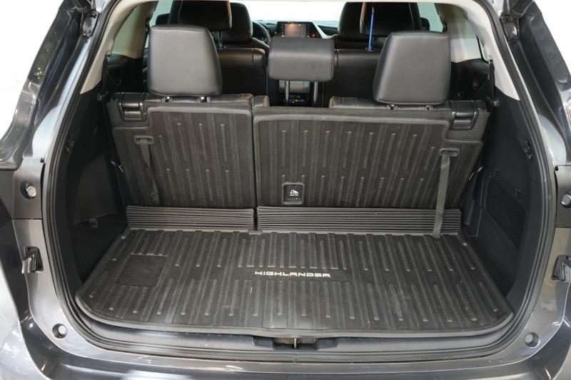 Toyota Highlander Hybrid XLE AWD 2021