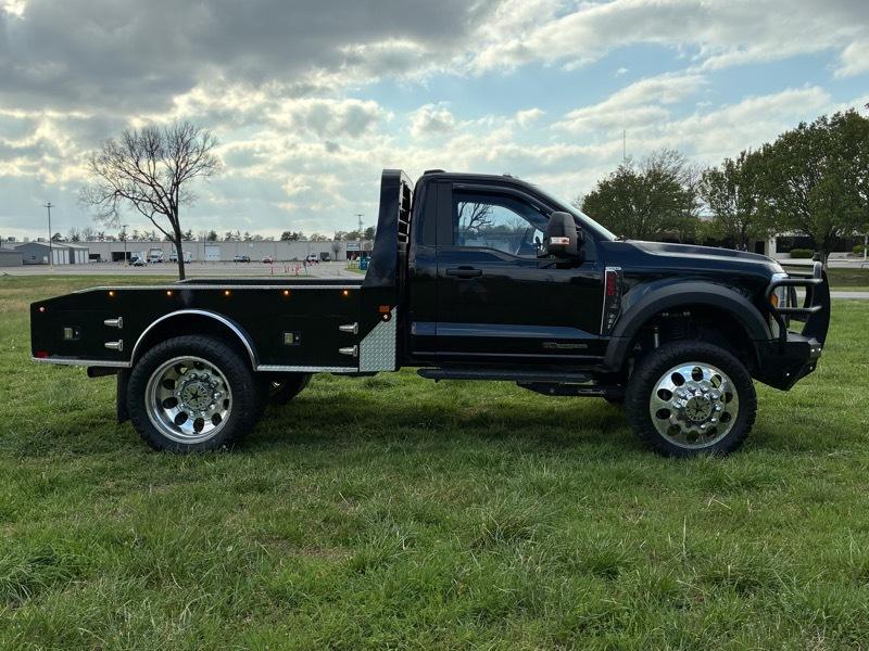Ford F-550 Regular Cab DRW 4WD 2024