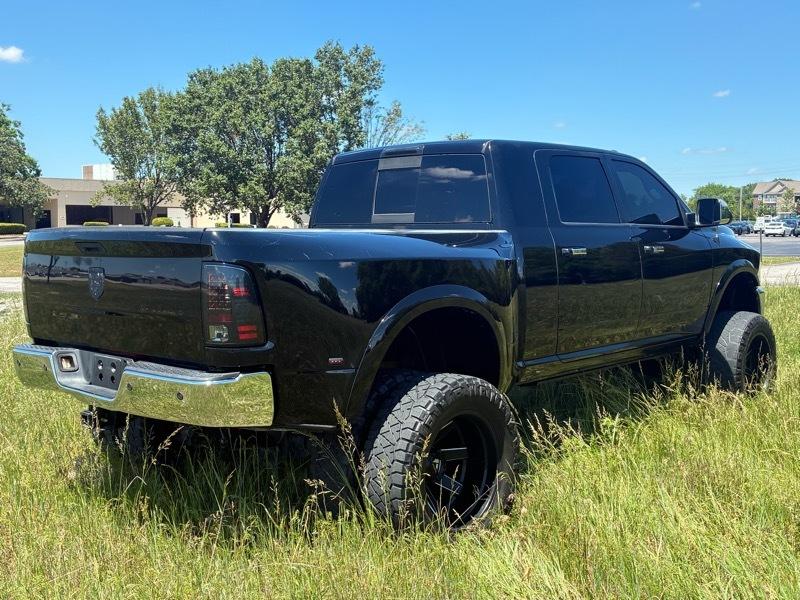RAM 3500 Laramie Mega Cab 4WD DRW 2015