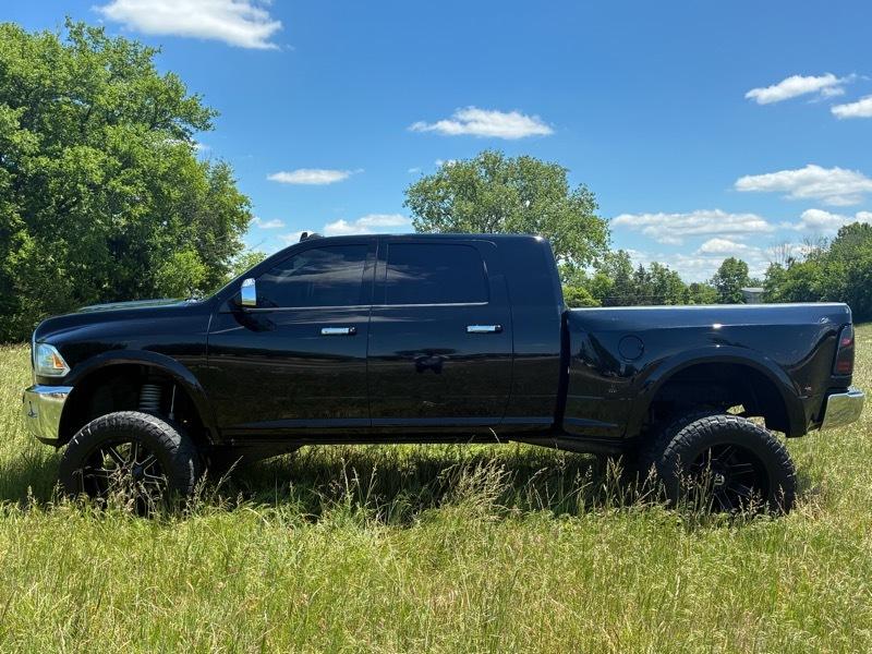 RAM 3500 Laramie Mega Cab 4WD DRW 2015