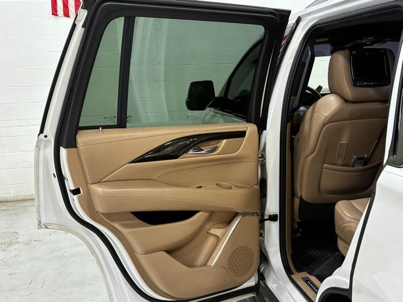 Cadillac Escalade Platinum 4WD 2018