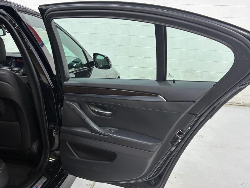 BMW 5-Series 528i 2016
