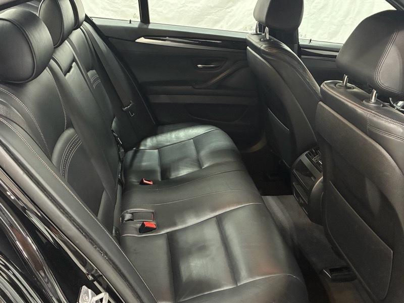 BMW 5-Series 528i 2016