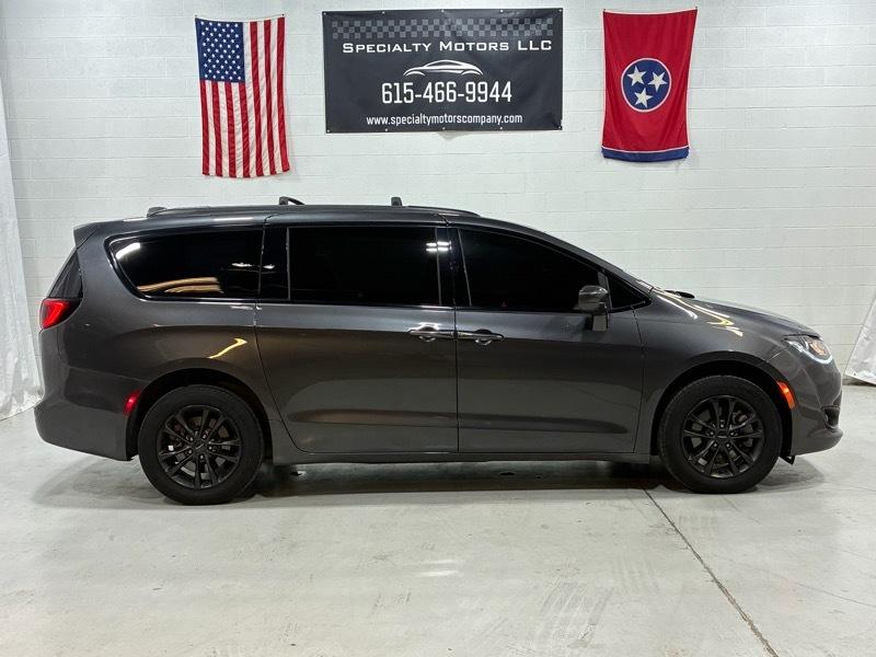 Chrysler Pacifica Touring L AWD 2020