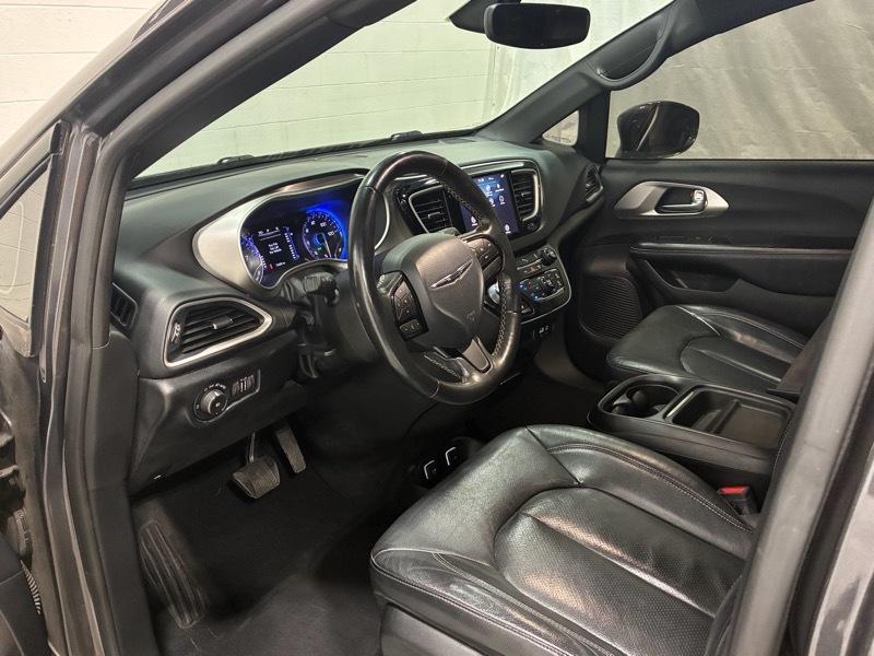 Chrysler Pacifica Touring L AWD 2020