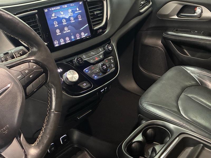 Chrysler Pacifica Touring L AWD 2020