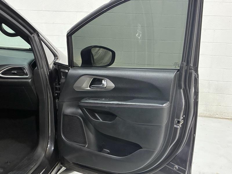 Chrysler Pacifica Touring L AWD 2020
