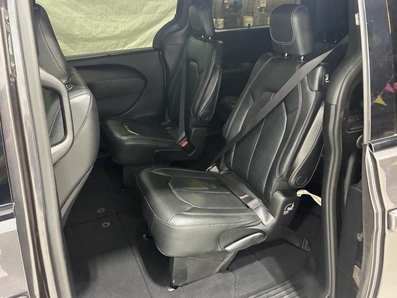 Chrysler Pacifica Touring L AWD 2020