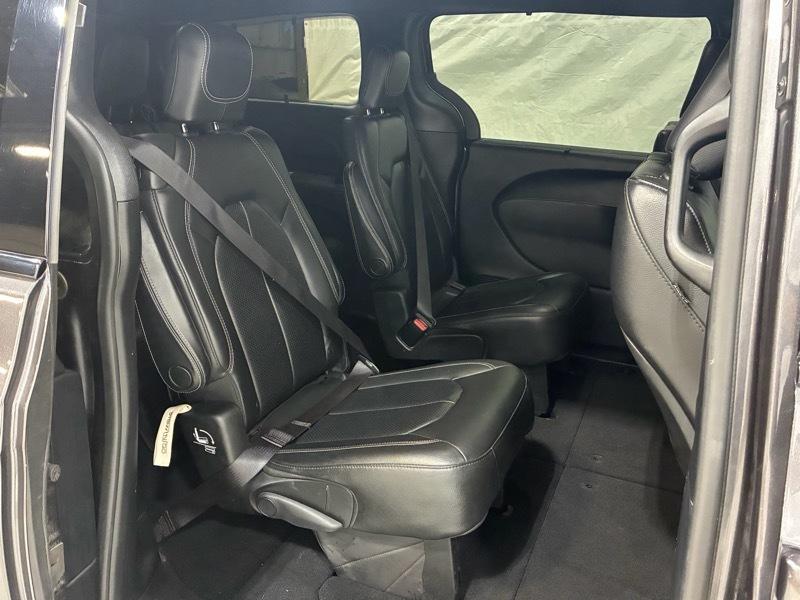 Chrysler Pacifica Touring L AWD 2020