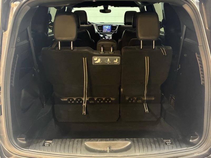 Chrysler Pacifica Touring L AWD 2020
