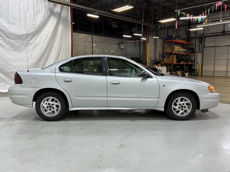 Pontiac Grand Am SE1 sedan 2004