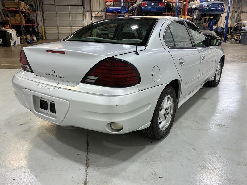 Pontiac Grand Am SE1 sedan 2004