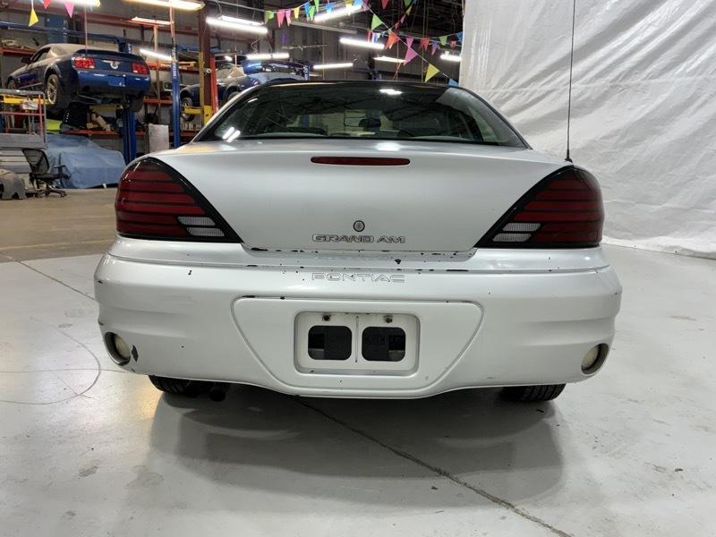 Pontiac Grand Am SE1 sedan 2004