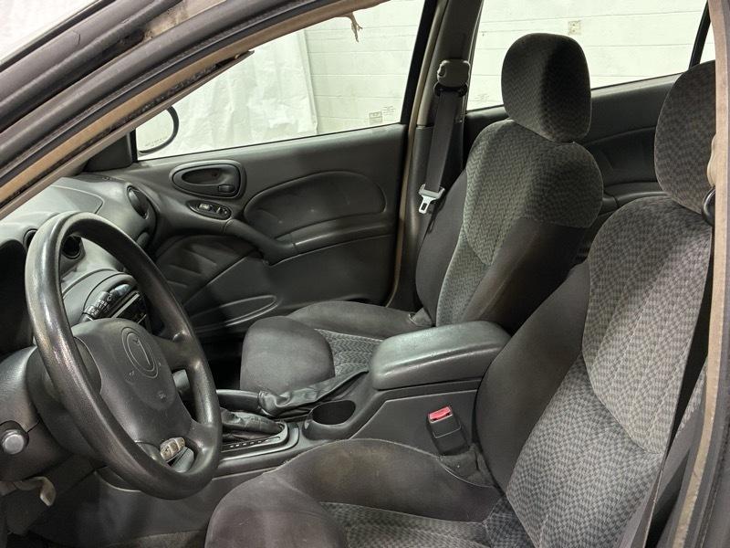 Pontiac Grand Am SE1 sedan 2004