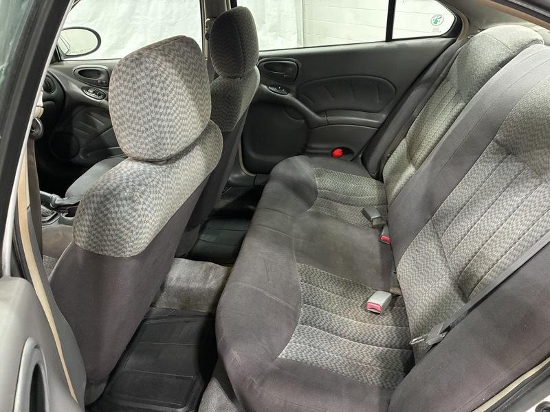 Pontiac Grand Am SE1 sedan 2004