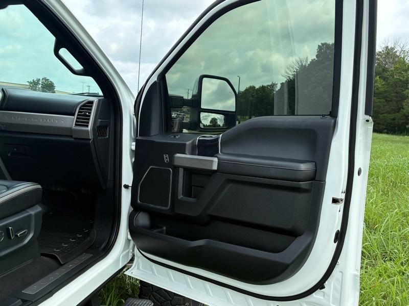 Ford F-450 SD Platinum Crew Cab DRW 4WD 2021