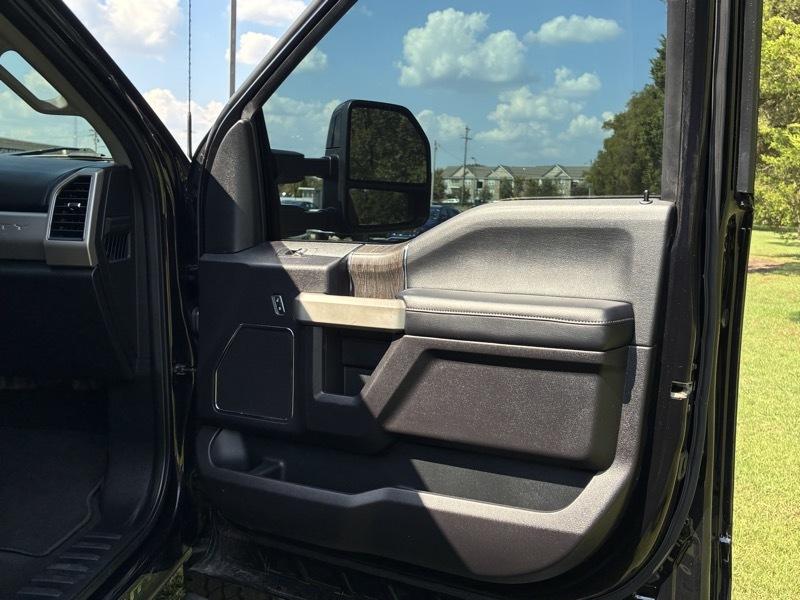 Ford F-250 SD Lariat Crew Cab 4WD 2021
