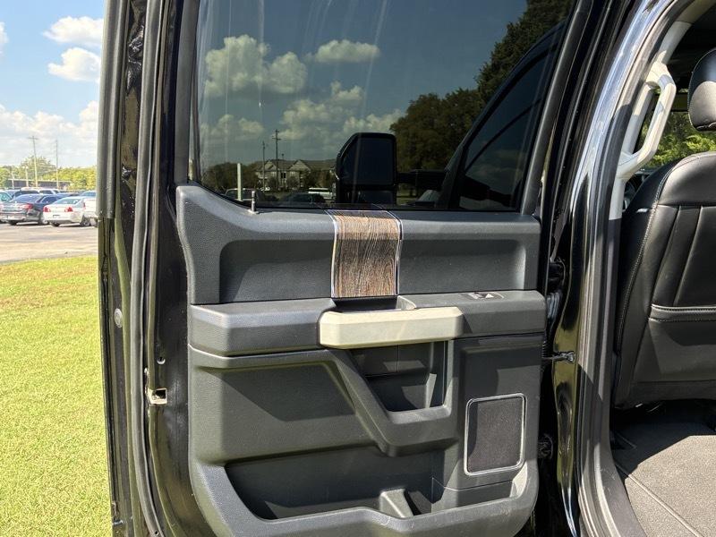 Ford F-250 SD Lariat Crew Cab 4WD 2021