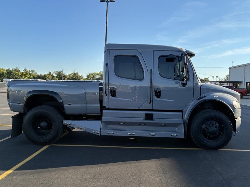 Freightliner Sport Chassis  2010