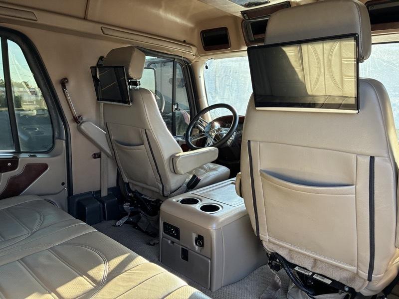 Freightliner Sport Chassis  2010