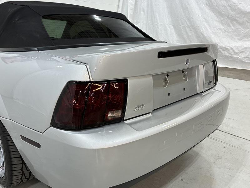 Ford Mustang SVT Cobra Convertible 2004