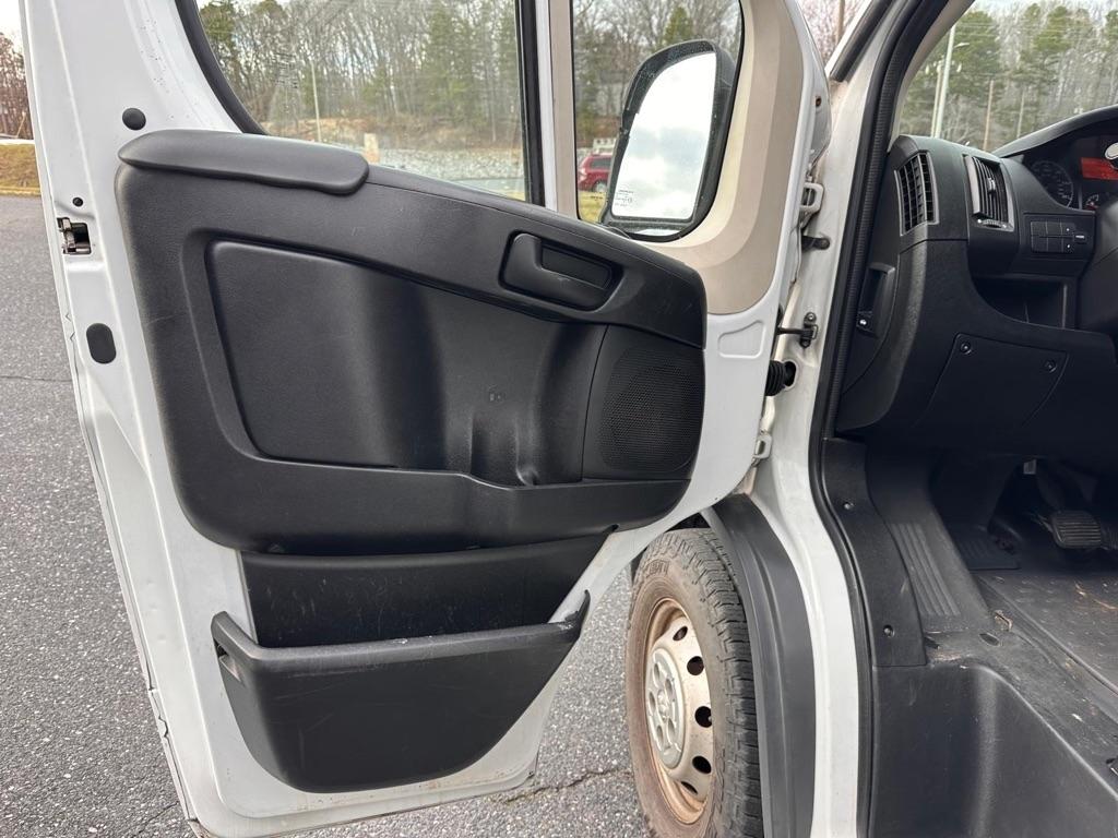 RAM Promaster 1500 Low Roof Tradesman 118-in. WB 2014