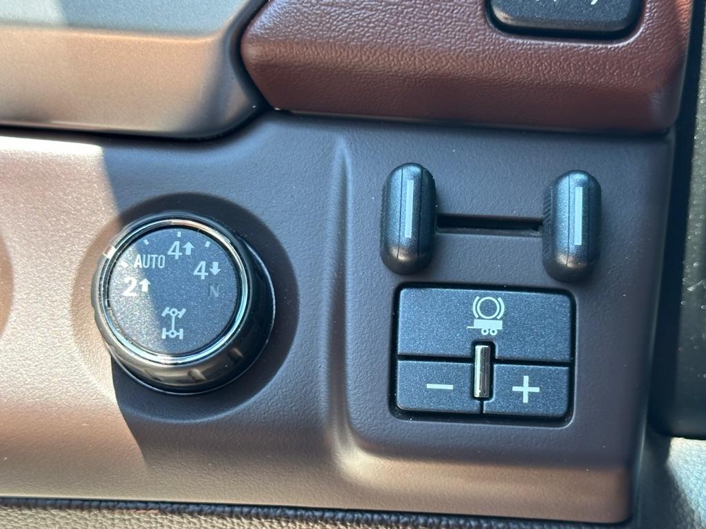 Chevrolet Tahoe LTZ 4WD 2015