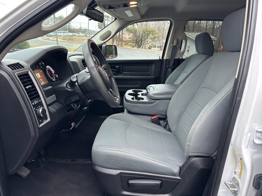 RAM 1500 Classic Tradesman Crew Cab SWB 2WD 2020