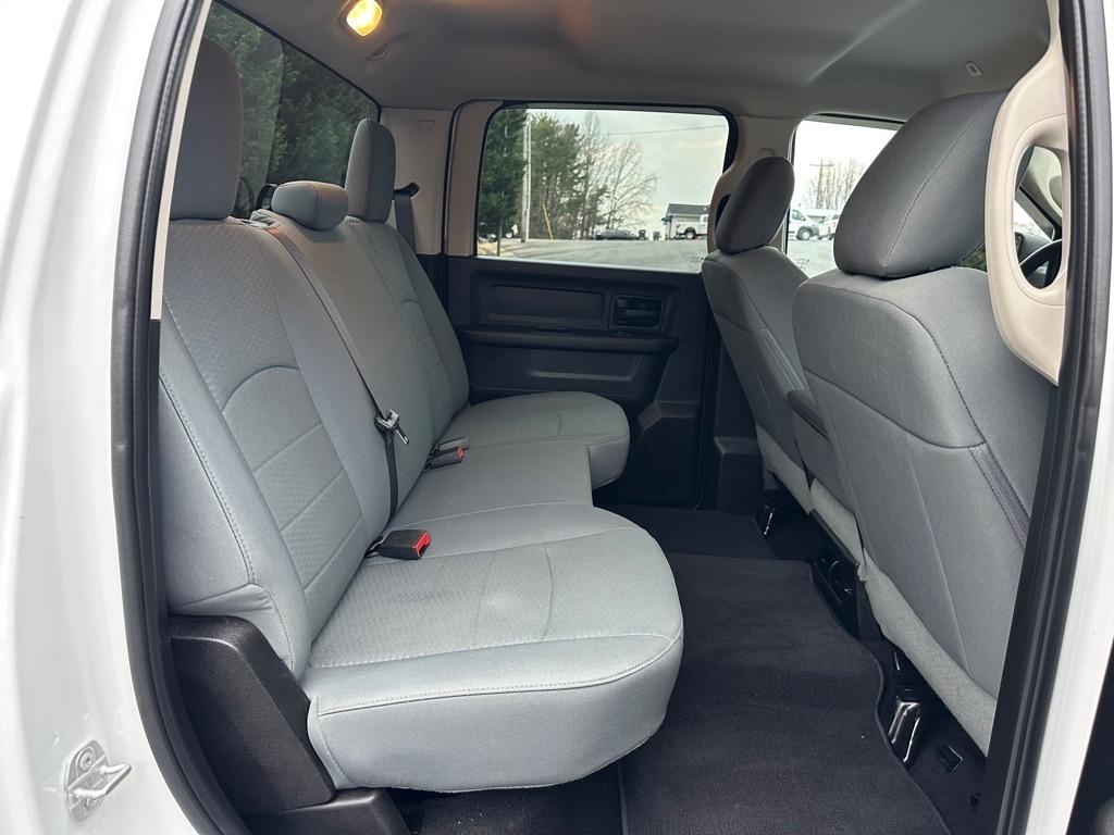 RAM 1500 Classic Tradesman Crew Cab SWB 2WD 2020