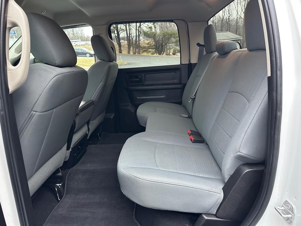 RAM 1500 Classic Tradesman Crew Cab SWB 2WD 2020