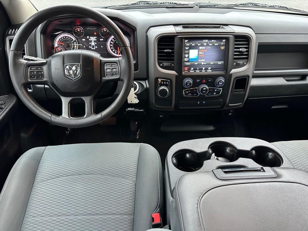 RAM 1500 Classic Tradesman Crew Cab SWB 2WD 2020