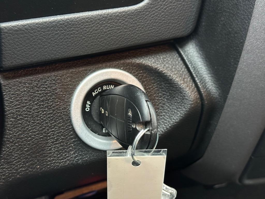 RAM 1500 Classic Tradesman Crew Cab SWB 2WD 2020