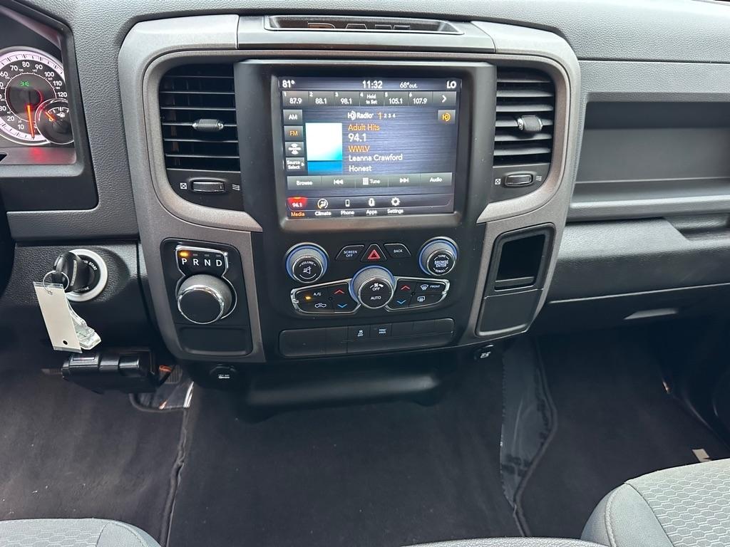 RAM 1500 Classic Tradesman Crew Cab SWB 2WD 2020