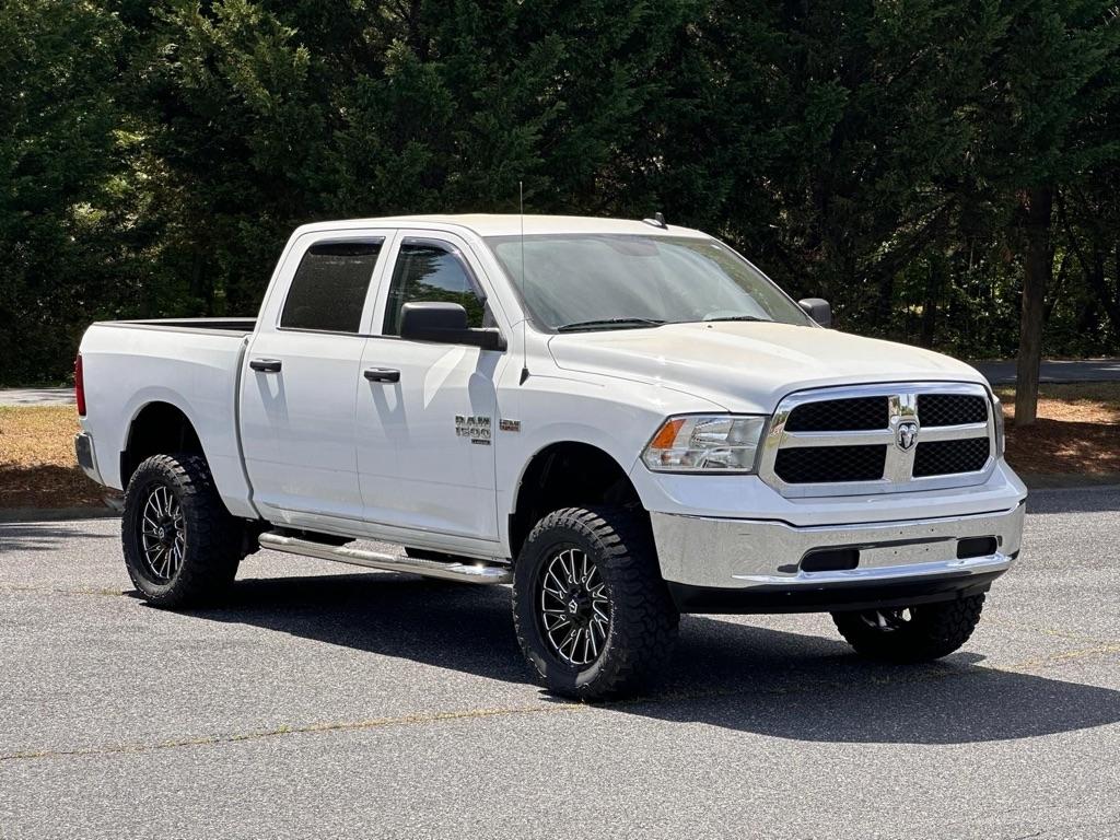 RAM 1500 Classic Tradesman Crew Cab SWB 2WD 2020