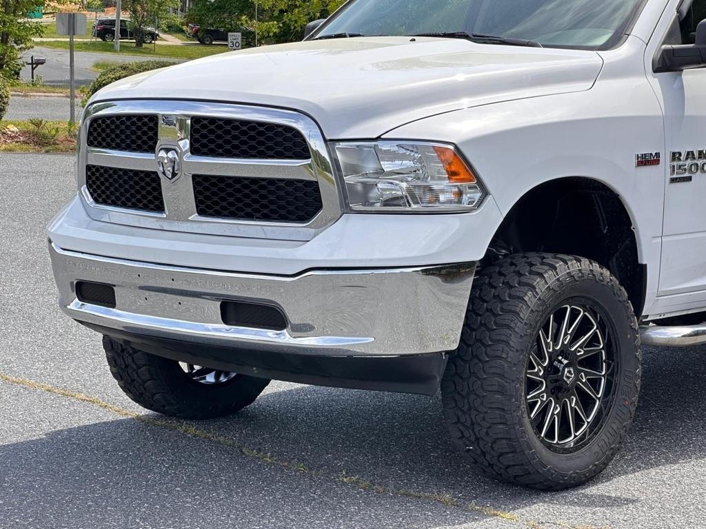 RAM 1500 Classic Tradesman Crew Cab SWB 2WD 2020