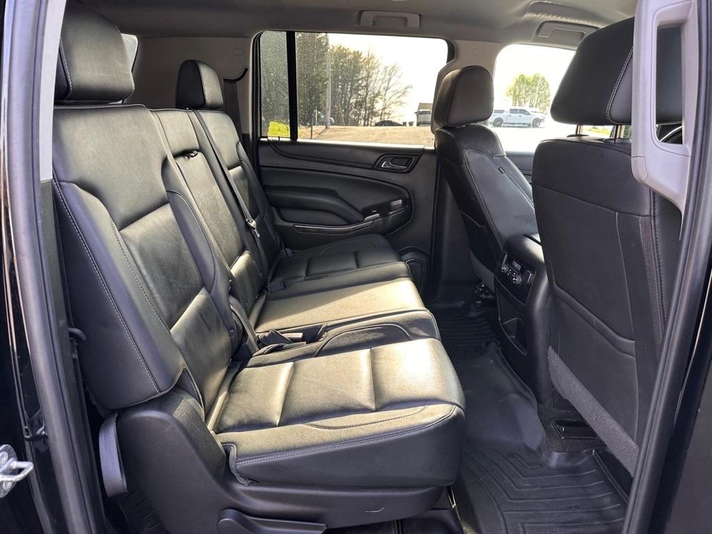 2018 Chevrolet Suburban LT - Photo 16