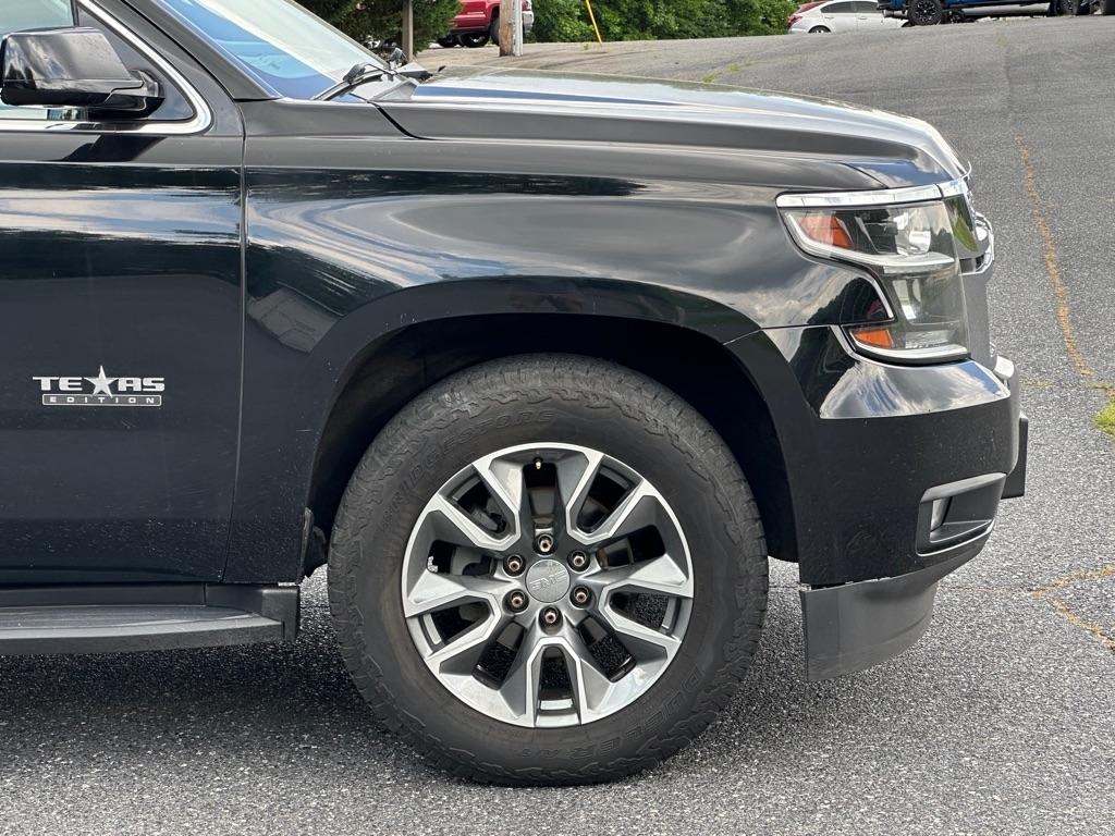 2018 Chevrolet Suburban LT - Photo 43