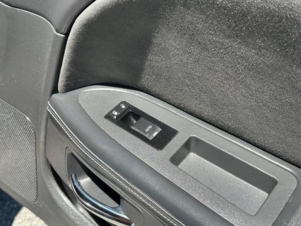 2012 Dodge Challenger SRT8 - Photo 18