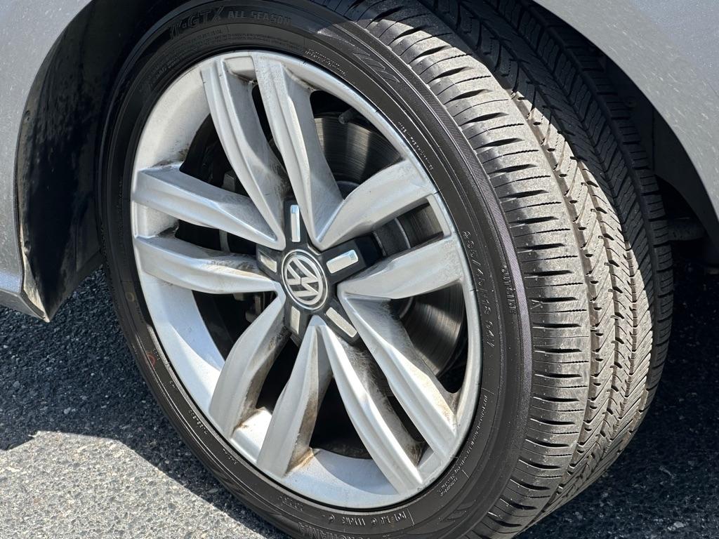 Volkswagen Passat SEL Premium 6A 2016