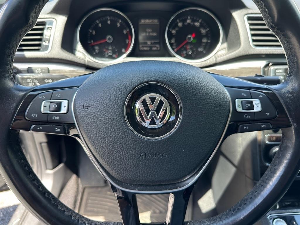 Volkswagen Passat SEL Premium 6A 2016