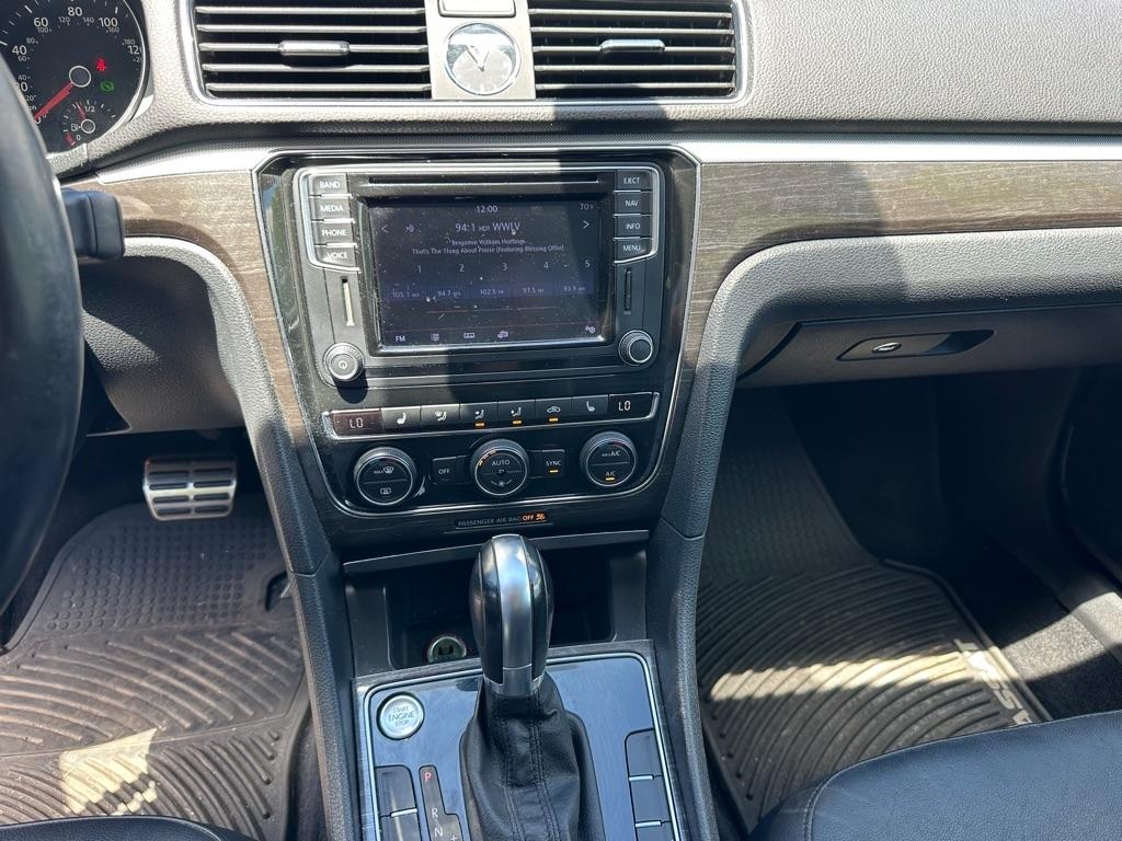 Volkswagen Passat SEL Premium 6A 2016