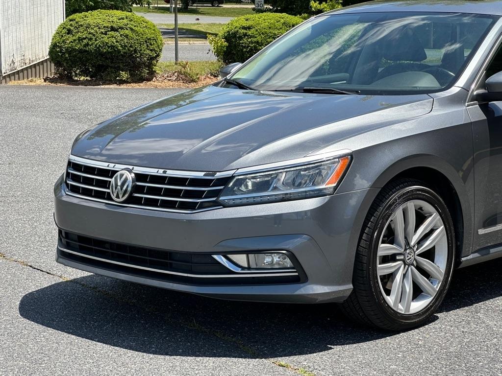 Volkswagen Passat SEL Premium 6A 2016