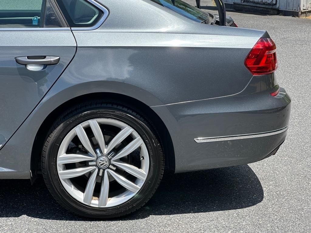Volkswagen Passat SEL Premium 6A 2016