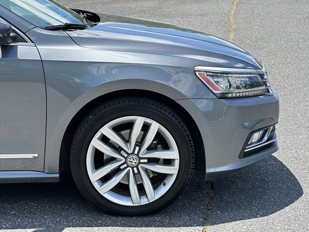 Volkswagen Passat SEL Premium 6A 2016
