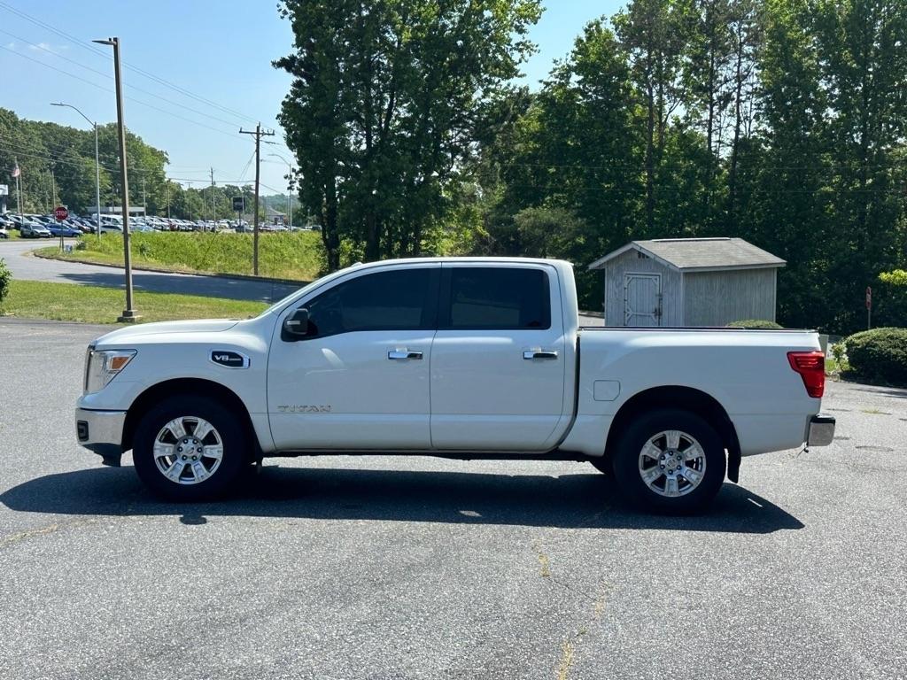 Nissan Titan SV 2017