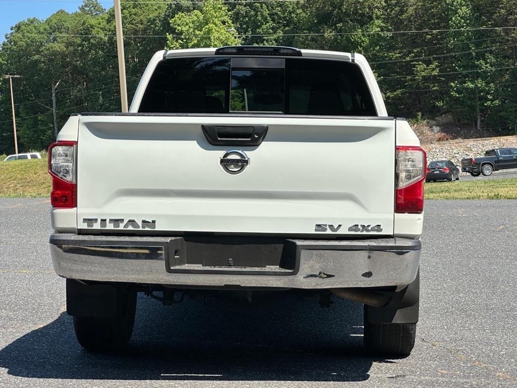 Nissan Titan SV 2017