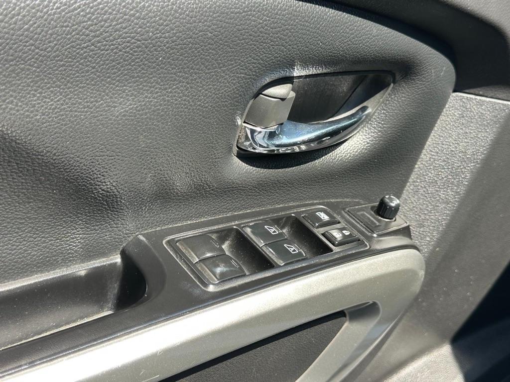 Nissan Titan SV 2017