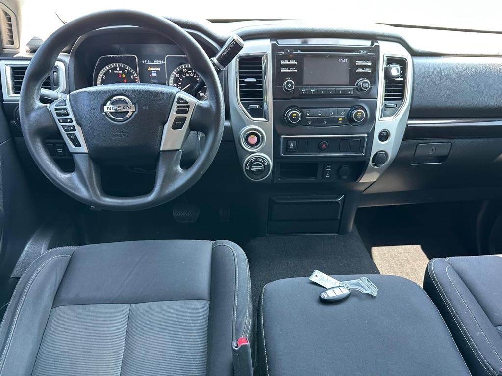Nissan Titan SV 2017