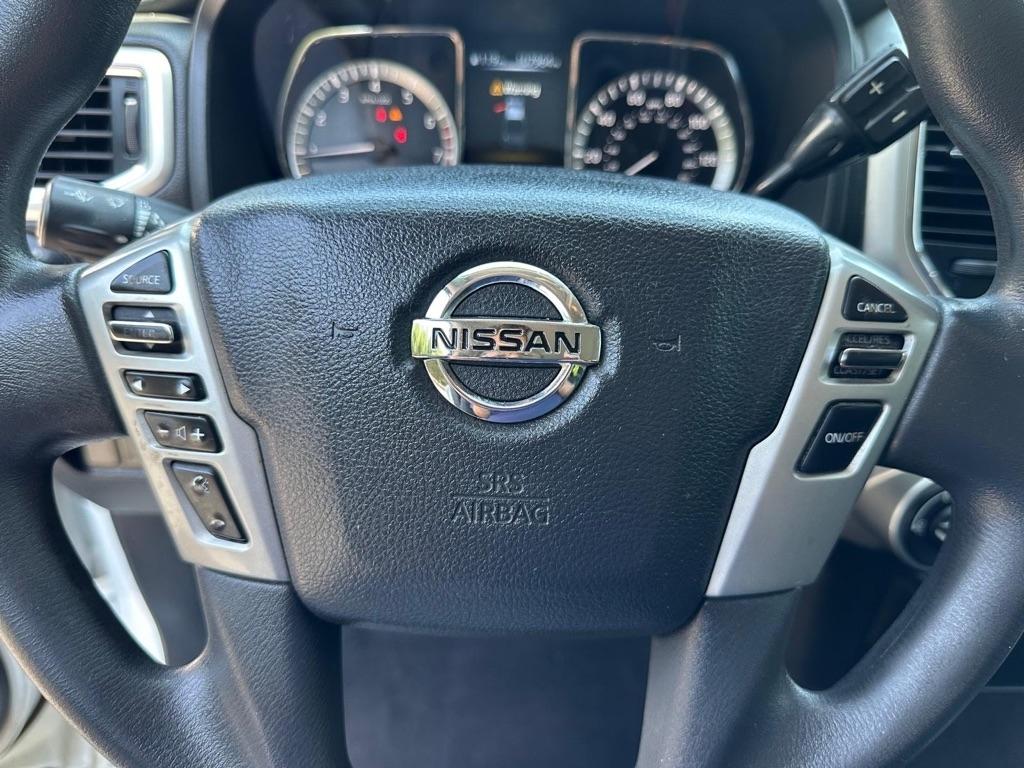 Nissan Titan SV 2017
