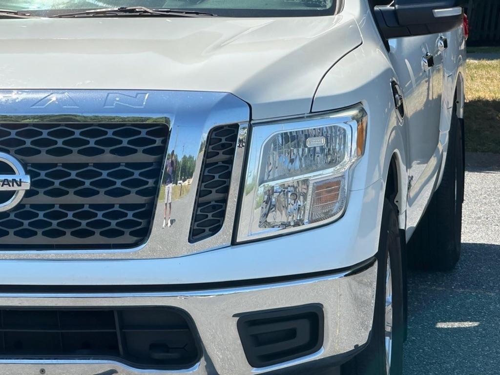 Nissan Titan SV 2017